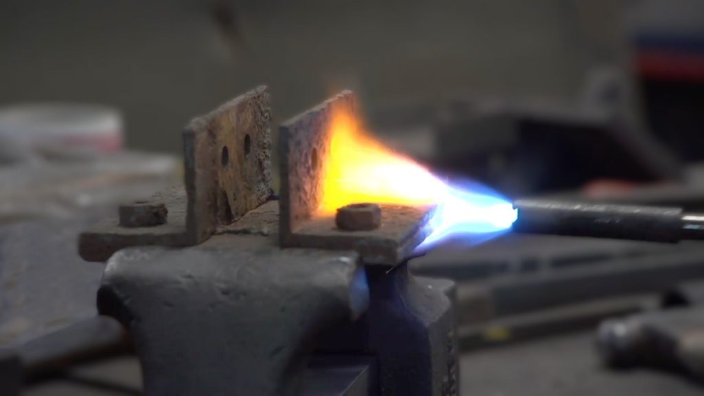 To Torch or Not To Torch – use penetrating oils instead