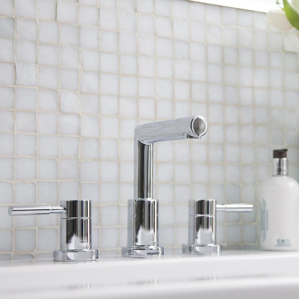 Speakman Introduces the Neo Widespread Faucet Combining Timeless Elegance and Functionality